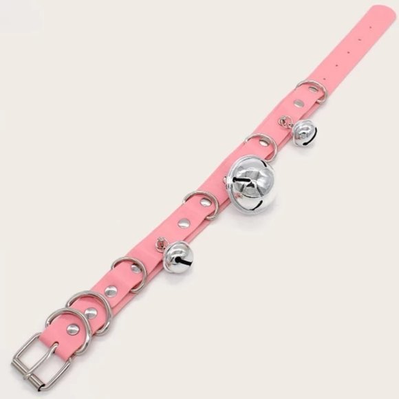 Festive Trendy Pink Punk Leather Choker - NWOT - 2.5 X 43CM - With Jingle Bells - Picture 1 of 3